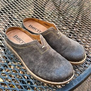 Born Seana clogs
